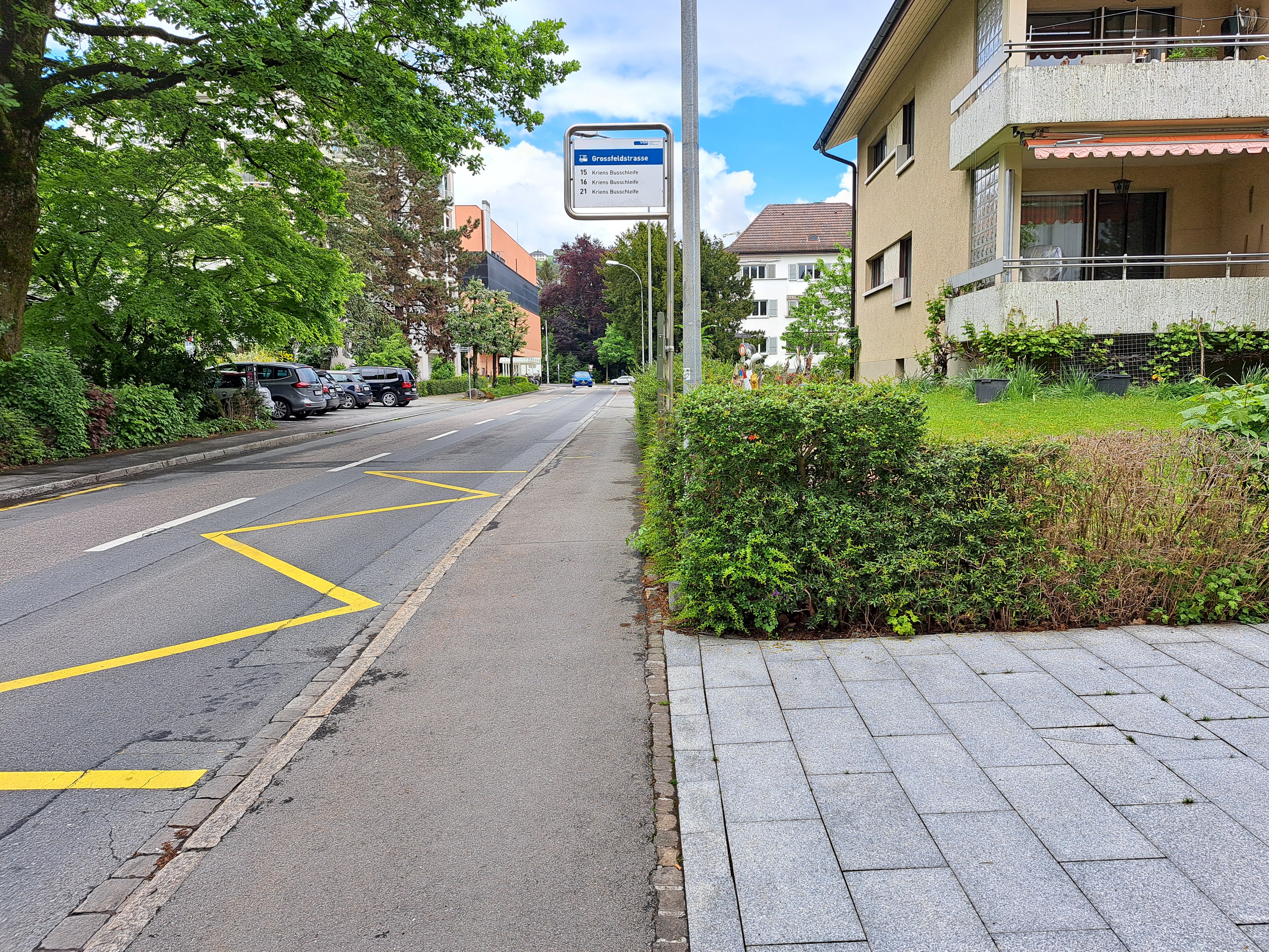 Ausgangslage Haltekante Grossfeldstrasse